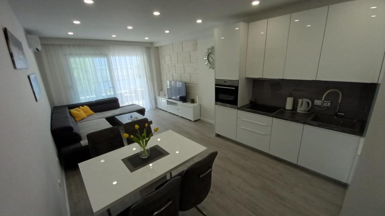 Lux Apartman Antonija Makarska Zewnętrze zdjęcie